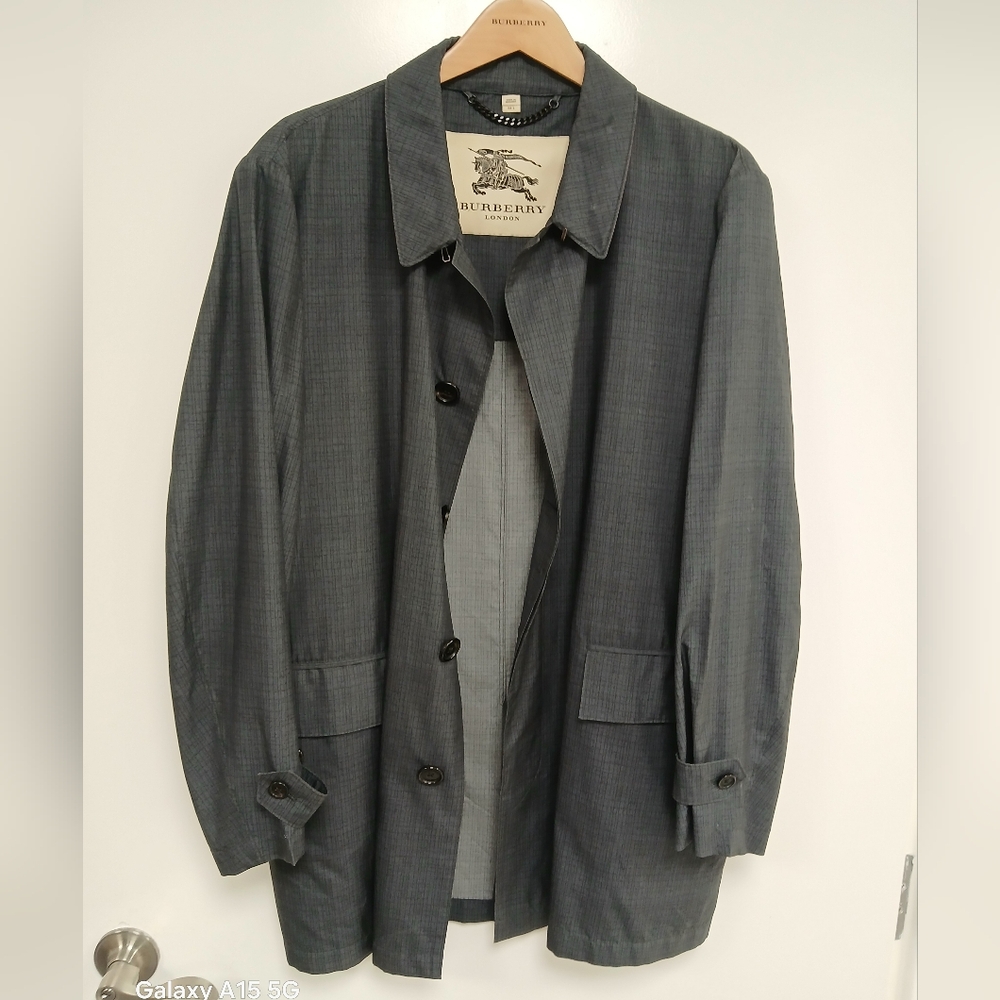 BURBERRY COAT - Picture 3 of 9